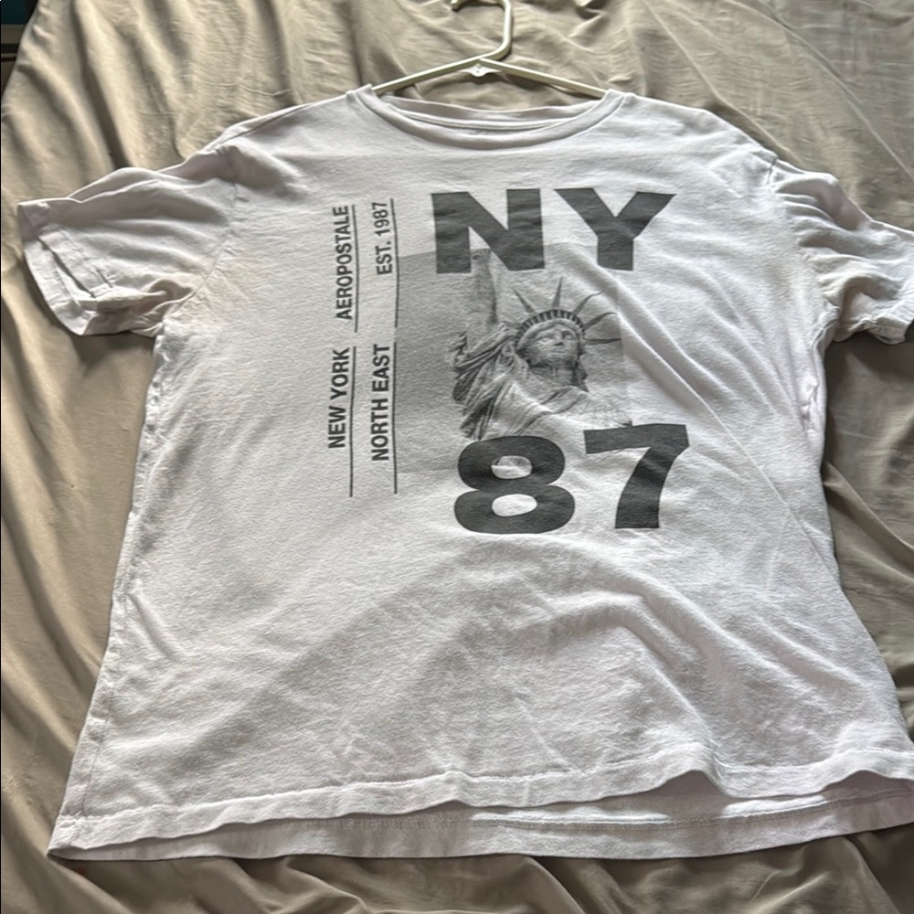 Aeropostale Gray and White NY Graphic Tee
